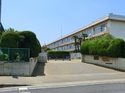 遠山中学校