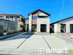 ～今人気の「平屋」プラン～
・バリアフリー性に優れ、ワンフロアで完結出来る事から人気が高まっている「平屋」プラン。
・ぜひ一度ご見学いただき、その魅力をご体感くださいませ。
(３号棟)