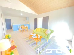 ～余裕の空間が広がるＬＤＫ～
・１９帖あるＬＤＫはご家族団らんのお時間を余裕の広さで演出してくれます。
・ご内覧の際は家具の配置などもイメージしながらご覧くださいませ。
