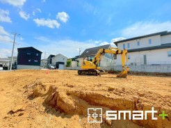 ～ご家族を守る「耐震等級３」～
・住宅性能評価において「耐震等級３」を取得。地震に強い家であることが証明されております。
・倒壊の恐れが低くなりますので、地震保険が半額になるメリットも。
(２号棟)