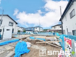 ～完成物件もご案内可能～
・ご案内時には実際の立地に加え、同メーカー・同仕様の完成物件もご案内可能です。
・ぜひ現地と建物をご覧いただき、具体的にイメージしてみてくださいませ。
(1号棟)