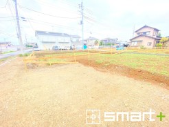 ～完成物件もご案内可能～
・ご案内時には実際の立地に加え、同メーカー・同仕様の完成物件もご案内可能です。
・ぜひ現地と建物をご覧いただき、具体的にイメージしてみてくださいませ。
(１号棟)