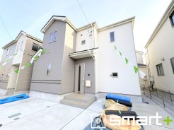 ～スタイリッシュな外観～
・２色のコントラストが美しく落ち着きあるデザインの外観となっております。
・グレーとホワイトの組み合わせが、洗練されたクールな雰囲気を醸し出しています。