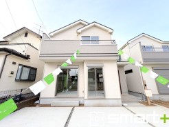 ～明るさを感じる外観～
・外壁は２トーンカラーを採用し、デザイン性に優れた見た目となっております。
・帰宅した際にホッと感じるような飽きのこない外観。ぜひ現地でご確認くださいませ。
