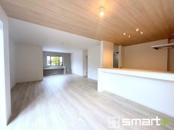 ～余裕の空間が広がるＬＤＫ～
・２４帖あるＬＤＫはご家族団らんのお時間を余裕の広さで演出してくれます。
・ご内覧の際は家具の配置などもイメージしながらご覧くださいませ。
