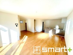 ～ナチュラルな色彩のＬＤＫ～
・自然な風合いの色味で纏められたＬＤＫは家具のコーディネートもしやすくなっております。
・どんなインテリアにするか、考えるだけでも楽しくなりますね。
