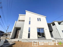 ～国が認めた長期優良住宅～
・名の通り長期に亘り優れた性能が持続する長期優良住宅。
・税制面での優遇などもございます。詳細は担当までお気軽にお問い合わせくださいませ。
(１号棟)