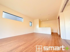 ～家具の配置がしやすい間取～
・ＬＤＫはリビングとダイニングの境目が分かりやすくなっており、家具の配置がしやすい造り。
・どんなインテリアにするか考えるだけでも楽しくなりますね。
(１号棟)