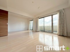 ～余裕の空間が広がるＬＤＫ～
・○帖あるＬＤＫはご家族団らんのお時間を余裕の広さで演出してくれます。
・ご内覧の際は家具の配置などもイメージしながらご覧くださいませ。
