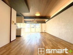 ～ナチュラルな色彩のＬＤＫ～
・自然な風合いの色味で纏められたＬＤＫは家具のコーディネートもしやすくなっております。
・どんなインテリアにするか、考えるだけでも楽しくなりますね。
