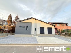 ～平屋で快適な暮らし～
・ワンフロアで開放的な空間が広がる平屋。生活動線がスムーズでご家族とのコミュニケーションも増えますね。
・ぜひ一度ご見学いただき、その魅力をご体感くださいませ。