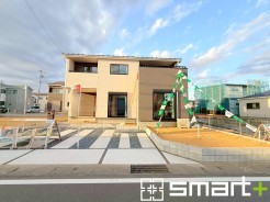 ～優しい印象の外観～
・環境にも馴染みやすく汚れもあまり目立たないベージュ系の外観は、落ち着いた雰囲気を醸し出してくれますね。
・ナチュラルな色調が優しい印象を与えてくれます。
