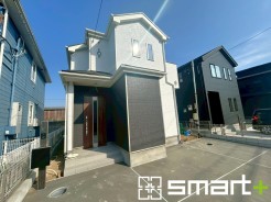 ～モダンな印象を与える外観～
・シックな色彩の２トーンカラーを採用する事でモダンでお洒落な印象の外観となっております。
・毎日家に帰ってくることが誇らしくなる高級感のある仕様。
