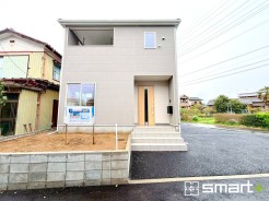 ～新規物件が誕生です～
・皆様お待たせいたしました。龍ケ崎市川余郷に新規物件が誕生いたしました。
・このエリアでお探しの方は、まずはお気軽にお問い合わせくださいませ。お待ちしております。
