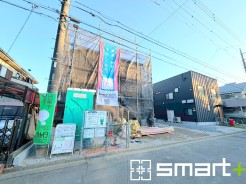 ～ご家族を守る「耐震等級３」～
・住宅性能評価において「耐震等級３」を取得。地震に強い家であることが証明されております。
・倒壊の恐れが低くなりますので、地震保険が半額になるメリットも。
(１号棟)