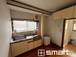 ～水周りのリフォームもお任せください～
・キッチンリフォームの場合、キッチン全体の交換はもちろん、水栓やコンロ、換気扇のみの変更なども人気がございます。
・リフォームもぜひご相談ください。
