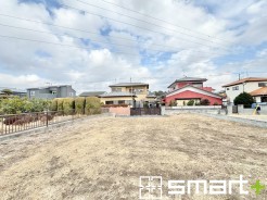 ～完成物件もご案内可能～
・ご案内時には実際の立地に加え、同メーカー・同仕様の完成物件もご案内可能です。
・ぜひ現地と建物をご覧いただき、具体的にイメージしてみてくださいませ。
(１号棟)