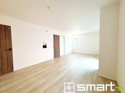 ~家具の配置がしやすい間取~
・LDKはリビングとダイニングの境目が分かりやすくなっており、家具の配置がしやすい造り。
・どんなインテリアにするか考えるだけでも楽しくなりますね。