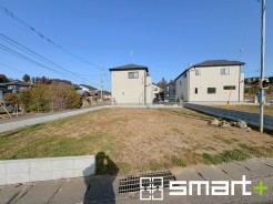 ～完成物件もご案内可能～
・ご案内時には実際の立地に加え、同メーカー・同仕様の完成物件もご案内可能です。
・ぜひ現地と建物をご覧いただき、具体的にイメージしてみてくださいませ。
(１号棟)