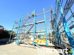 ～ご家族を守る「耐震等級３」～
・住宅性能評価において「耐震等級３」を取得。地震に強い家であることが証明されております。
・倒壊の恐れが低くなりますので、地震保険が半額になるメリットも。
(１号棟)