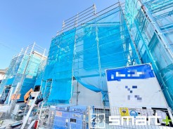 ～ご家族を守る「耐震等級３」～
・住宅性能評価において「耐震等級３」を取得。地震に強い家であることが証明されております。
・倒壊の恐れが低くなりますので、地震保険が半額になるメリットも。
