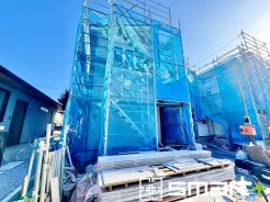 ～ご家族を守る「耐震等級３」～
・住宅性能評価において「耐震等級３」を取得。地震に強い家であることが証明されております。
・倒壊の恐れが低くなりますので、地震保険が半額になるメリットも。
