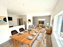 ～ナチュラルな色彩のＬＤＫ～
・自然な風合いの色味で纏められたＬＤＫは家具のコーディネートもしやすくなっております。
・どんなインテリアにするか、考えるだけでも楽しくなりますね。