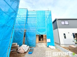 ～ご家族を守る「耐震等級３」～
・住宅性能評価において「耐震等級３」を取得。地震に強い家であることが証明されております。
・倒壊の恐れが低くなりますので、地震保険が半額になるメリットも。
