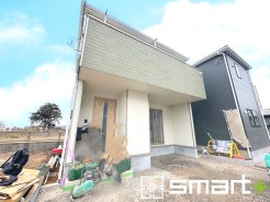 ～完成物件もご案内可能～
・ご案内時には実際の立地に加え、同メーカー・同仕様の完成物件もご案内可能です。
・ぜひ現地と建物をご覧いただき、具体的にイメージしてみてくださいませ。
(１号棟)