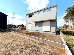 ～完成物件もご案内可能～
・ご案内時には実際の立地に加え、同メーカー・同仕様の完成物件もご案内可能です。
・ぜひ現地と建物をご覧いただき、具体的にイメージしてみてくださいませ。
