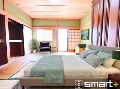 ～モダンな和室～
・和室は２面採光とする事で穏やかな陽の入る明るい空間となっております。
・くつろぎのプライベート時間を明るい空間で穏やかにお過ごしいただけます。
※家具はイメージ画像になります。