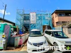 ～ご家族を守る「耐震等級３」～
・住宅性能評価において「耐震等級３」を取得。地震に強い家であることが証明されております。
・倒壊の恐れが低くなりますので、地震保険が半額になるメリットも。
