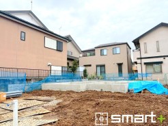 ～完成物件もご案内可能～
・ご案内時には実際の立地に加え、同メーカー・同仕様の完成物件もご案内可能です。
・ぜひ現地と建物をご覧いただき、具体的にイメージしてみてくださいませ。
(1号棟)