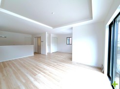 ～家具の配置がしやすい間取～
・ＬＤＫはリビングとダイニングの境目が分かりやすくなっており、家具の配置がしやすい造り。
・どんなインテリアにするか考えるだけでも楽しくなりますね。
