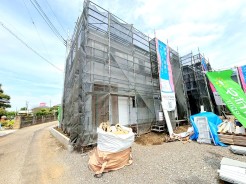 ～ご家族を守る「耐震等級３」～
・住宅性能評価において「耐震等級３」を取得。地震に強い家であることが証明されております。
・倒壊の恐れが低くなりますので、地震保険が半額になるメリットも。
