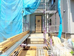 ～ご家族を守る「耐震等級３」～
・住宅性能評価において「耐震等級３」を取得。地震に強い家であることが証明されております。
・倒壊の恐れが低くなりますので、地震保険が半額になるメリットも。
