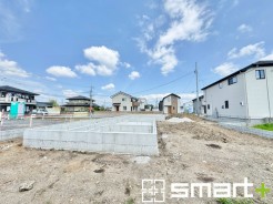 ～完成物件もご案内可能～
・ご案内時には実際の立地に加え、同メーカー・同仕様の完成物件もご案内可能です。
・ぜひ現地と建物をご覧いただき、具体的にイメージしてみてくださいませ。
(１号棟)