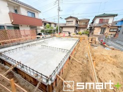 ～ご家族を守る「耐震等級３」～
・住宅性能評価において「耐震等級３」を取得。地震に強い家であることが証明されております。
・倒壊の恐れが低くなりますので、地震保険が半額になるメリットも。
