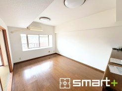 ～ナチュラルな色彩のＬＤＫ～
・自然な風合いの色味で纏められたＬＤＫは家具のコーディネートもしやすくなっております。
・どんなインテリアにするか、考えるだけでも楽しくなりますね。
