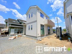 ～完成物件もご案内可能～
・ご案内時には実際の立地に加え、同メーカー・同仕様の完成物件もご案内可能です。
・ぜひ現地と建物をご覧いただき、具体的にイメージしてみてくださいませ。
(Ａ号棟)