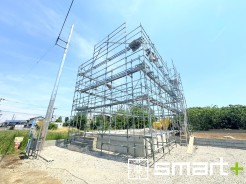 ~完成物件もご案内可能~
・ご案内時には実際の立地に加え、同メーカー・同仕様の完成物件もご案内可能です。
・ぜひ現地と建物をご覧いただき、具体的にイメージしてみてくださいませ。