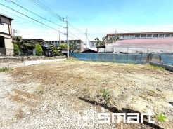 ～ベタ基礎でしっかりとした土台～
・コンクリートの中に鉄筋を配し強度を高めた「ベタ基礎」を採用。
・しっかりとした土台を造ったうえで、その上に建物が築造されていきます。
