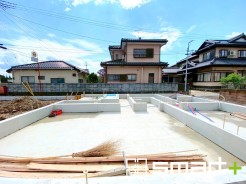 ～完成物件もご案内可能～
・ご案内時には実際の立地に加え、同メーカー・同仕様の完成物件もご案内可能です。
・ぜひ現地と建物をご覧いただき、具体的にイメージしてみてくださいませ。
(１号棟)