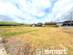 線引き前宅地につき、どなたでも建築可能な土地になります。