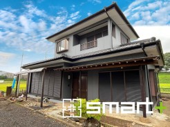 ～綺麗にお使いの外観～
・外観も綺麗にお使いなので、築年数を感じさせない見た目となっております。
・是非、現地にて一度ご覧ください。