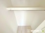 ～憧れのクローゼット～
・居室にクローゼットを設ける事で季節ものや趣味の用具などもスッキリと収納可能です。
・ぜひ現地でその便利さをご体感くださいませ。
