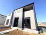 ～閑静な住宅街の立地～
・周辺は閑静な住宅街となっておりますので、静かな暮らしをご実現いただけます。
・前面道路の交通量も多くないので、小さなお子様がいるご家庭でもご安心ですね。
