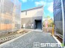 ～閑静な住宅街の立地～
・周辺は閑静な住宅街となっておりますので、静かな暮らしをご実現いただけます。
・前面道路の交通量も多くないので、小さなお子様がいるご家庭でもご安心ですね。
