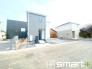～閑静な住宅街の立地～
・周辺は閑静な住宅街となっておりますので、静かな暮らしをご実現いただけます。
・前面道路の交通量も多くないので、小さなお子様がいるご家庭でもご安心ですね。
