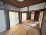 ～「和みの部屋」和室をご用意～
・ゴロンと寝転がったり、お子様のいるご家庭ではお子様を寝かしつけたり、などご活用いただける和室をご用意。
・やはり畳の香りは心が落ち着きますね。
